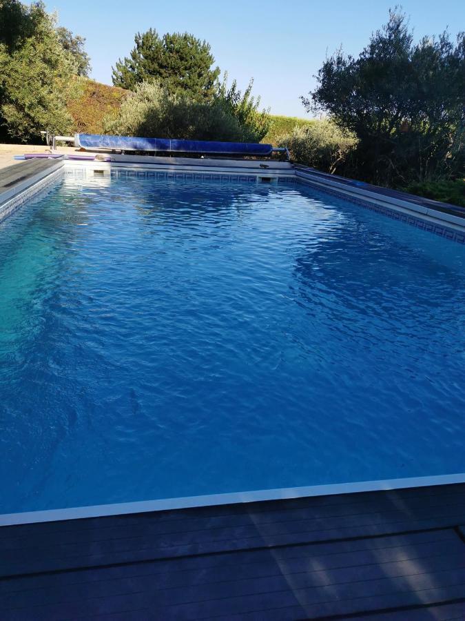 Gite 2 Chambres Avec Piscine Sernhac エクステリア 写真