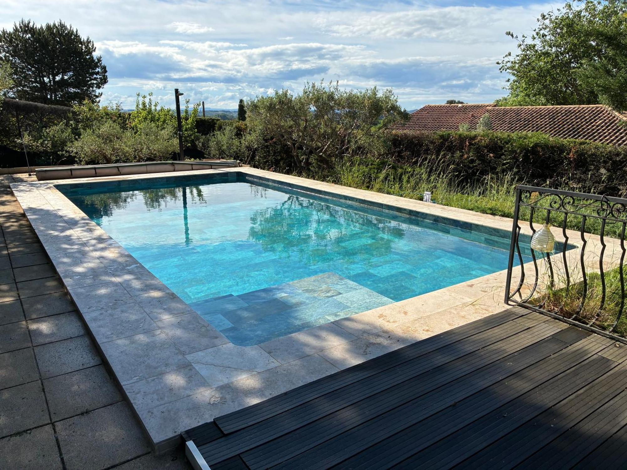 Gite 2 Chambres Avec Piscine Sernhac エクステリア 写真